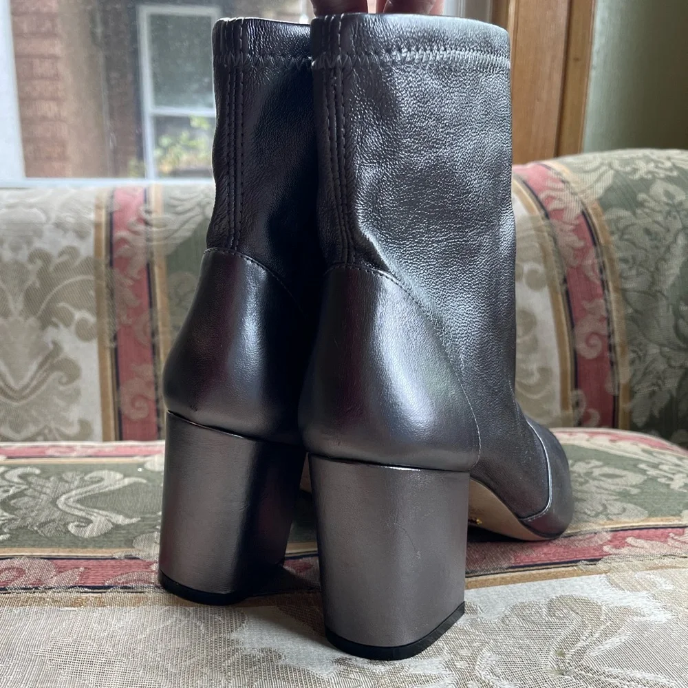 STUART WEITZMAN Metallic Block Heel Sock Booties. Size 8
 N1-10 - Picture 4 of 8